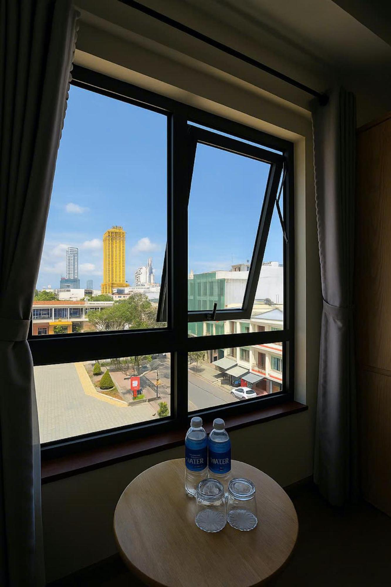 Stars Central Danang Екстериор снимка